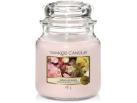 VONNÁ SVÍČKA YANKEE CANDLE FRESH CUT ROSES CLASSIC STŘEDNÍ