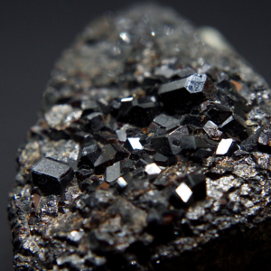 Melanite Mist
